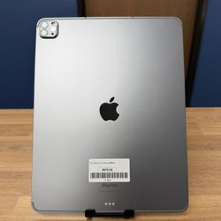 iPad Pro 12.9” M2 **128GB  Wifi & Cellular 