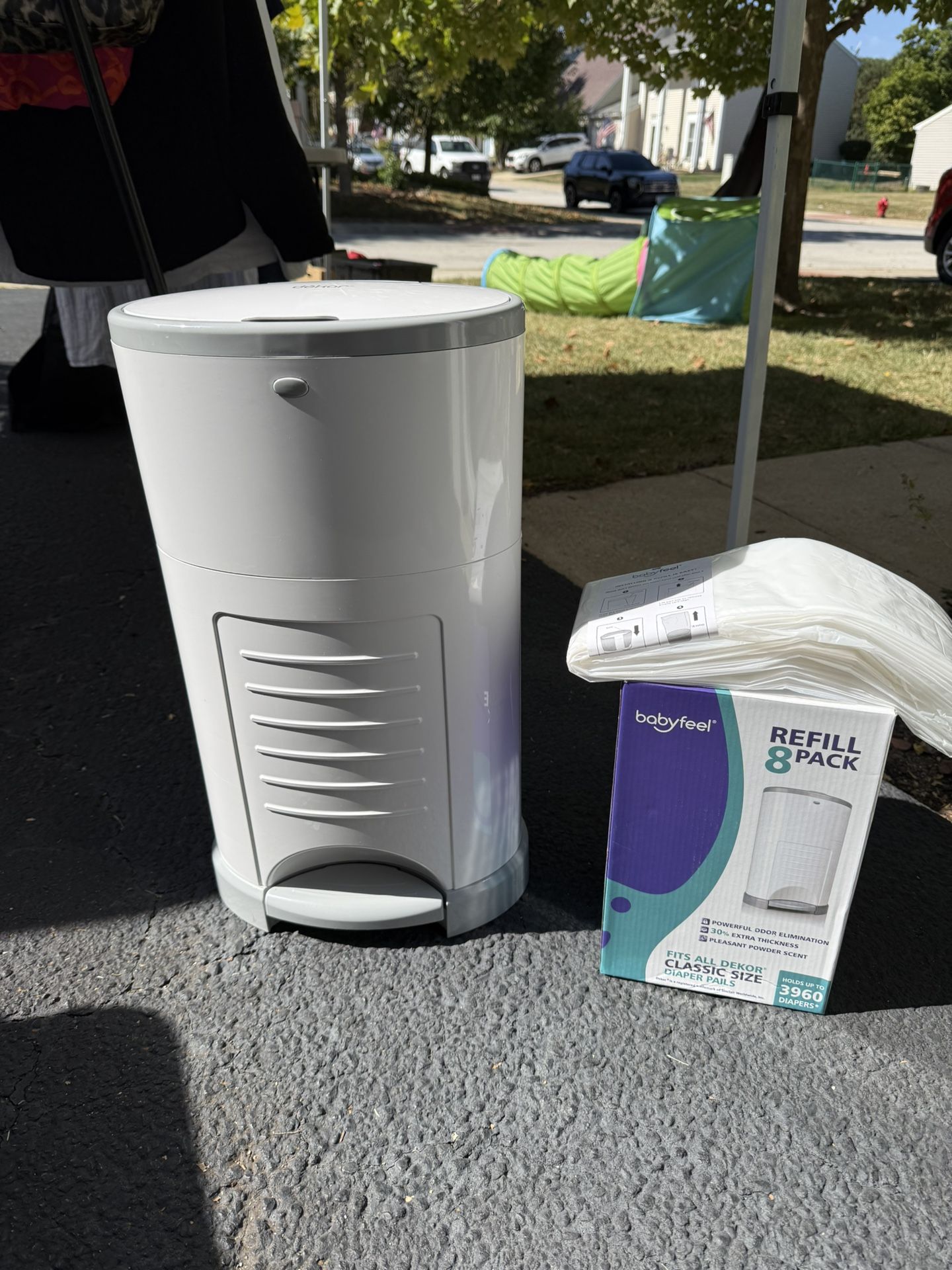 Diaper Pail With Refill