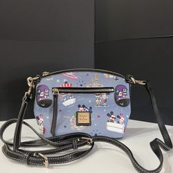 Doiney & Bourke Disneyland Themed handbag **AUTHENTIC** Dumbo Edition