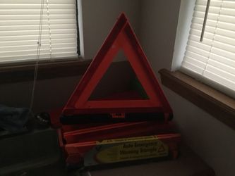 Auto Emergency Warning Triangle