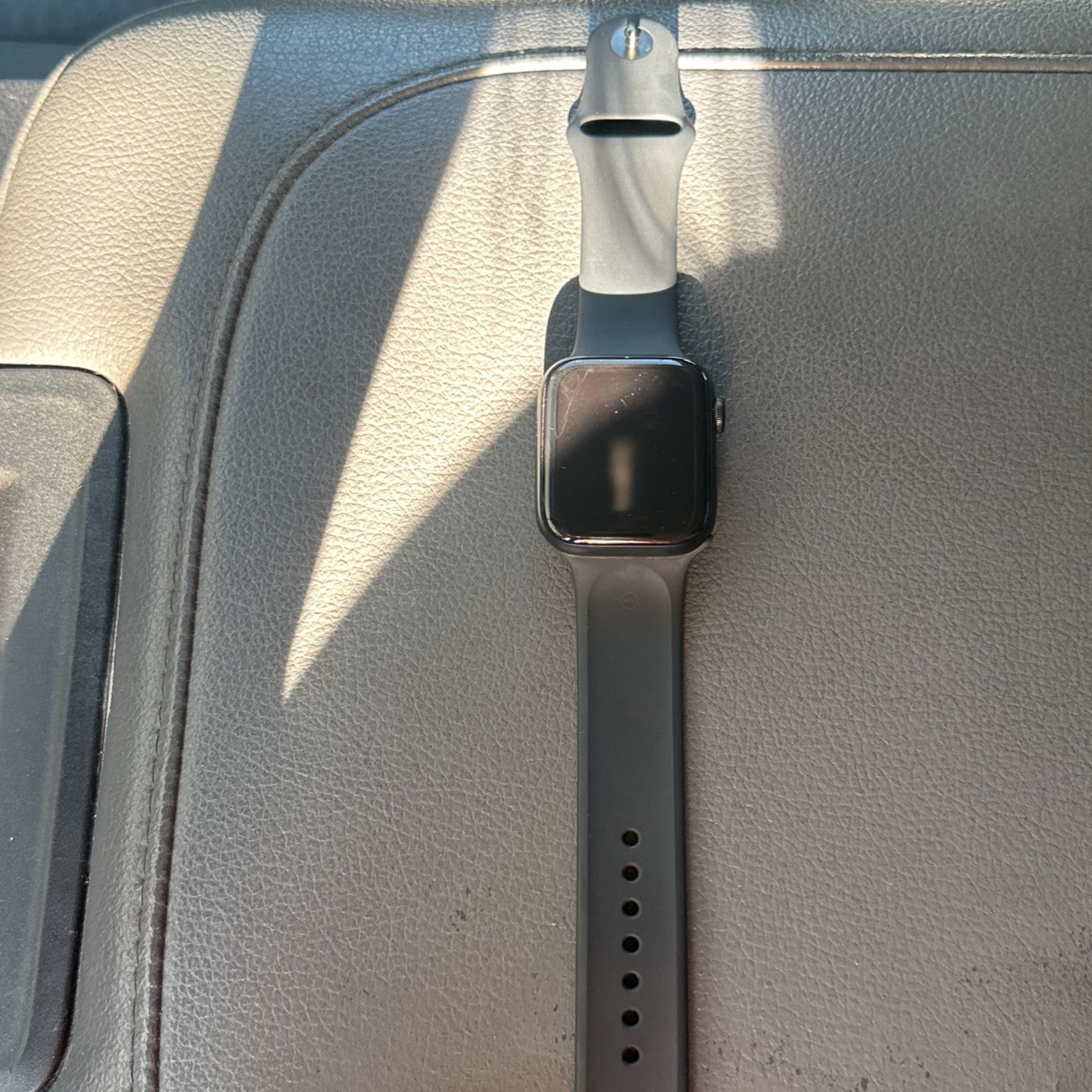 Apple Watch. SE 