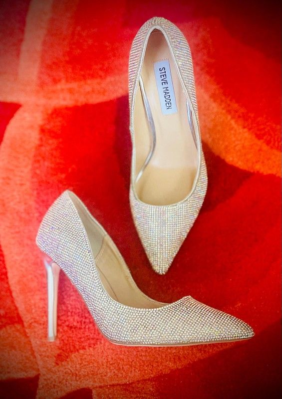NWT, Steve Madden Clear Rhinestons, Glamorous Silhouette Heels (4.25") Shoes. Size: 7.5.