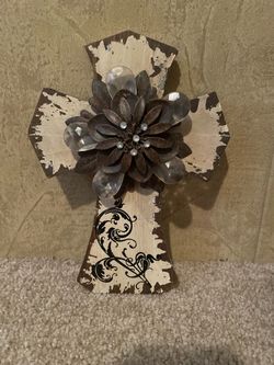 Cross size 9 inches tall