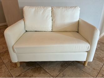 Loveseat / Mini couch