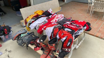 Motocross Gear - Fox, Alpinestars Boots, Axo, more