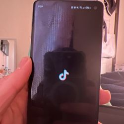 Samsung Galaxy S-10 TikTok still installed