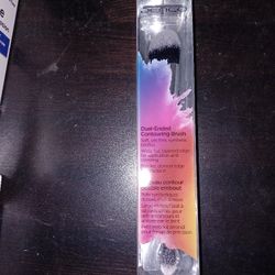 Dual-Ended Contouring Brush