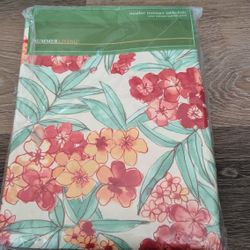 New Tablecloth 60x84 inches