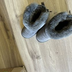 Boots/ Slippers