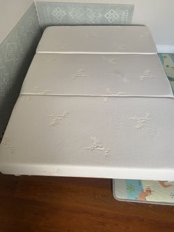 Tri-Fold Memory Foam Mattress Full Size With Waterproof And Storage Cover