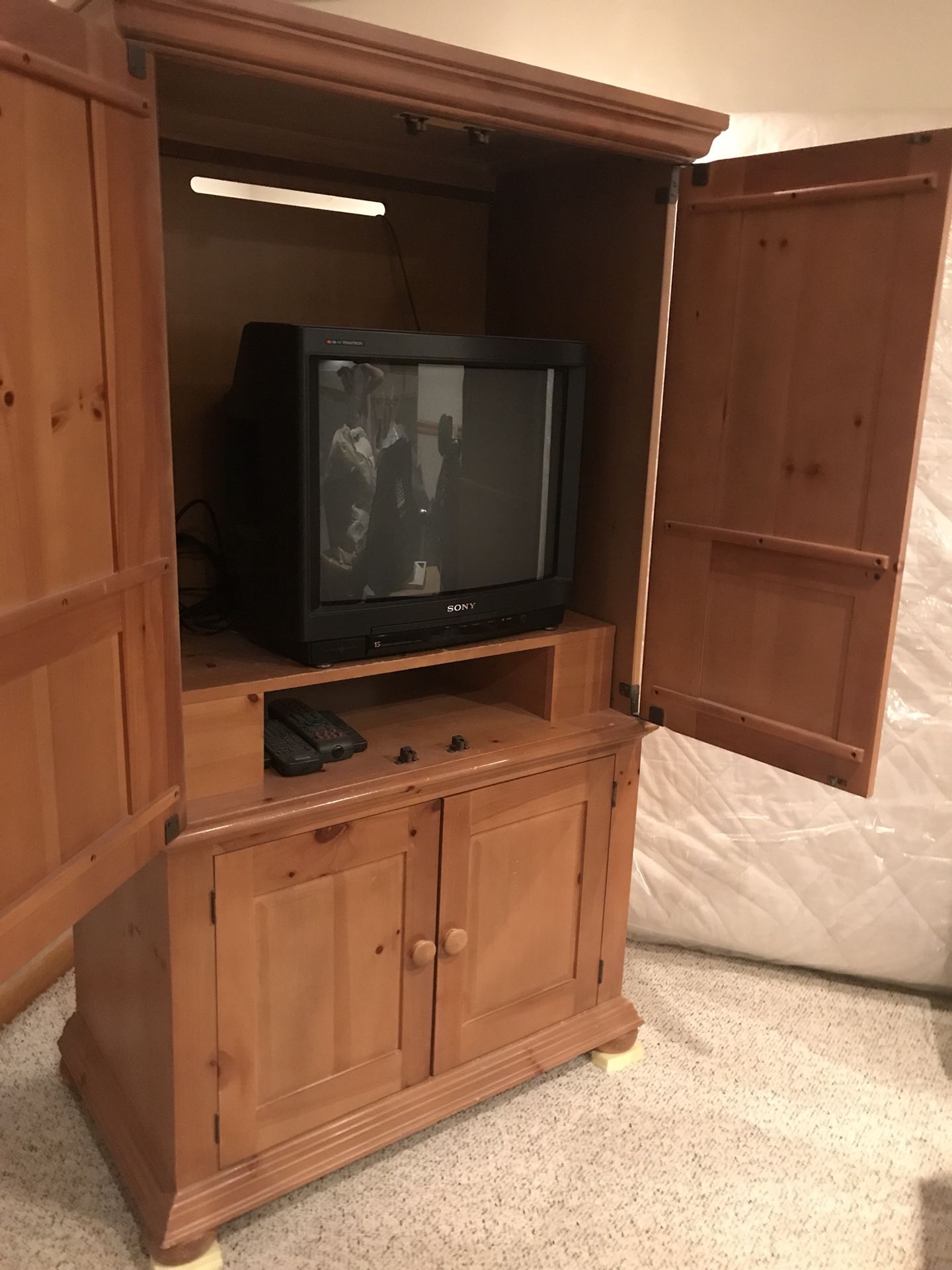 Broyhill Fontana Solid Wood Pine TV Entertainment Center Armoire