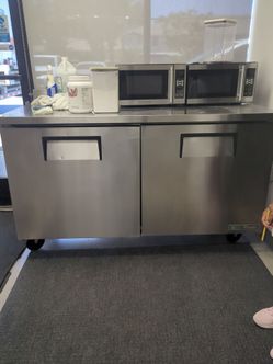 True Refrigerator undercounter