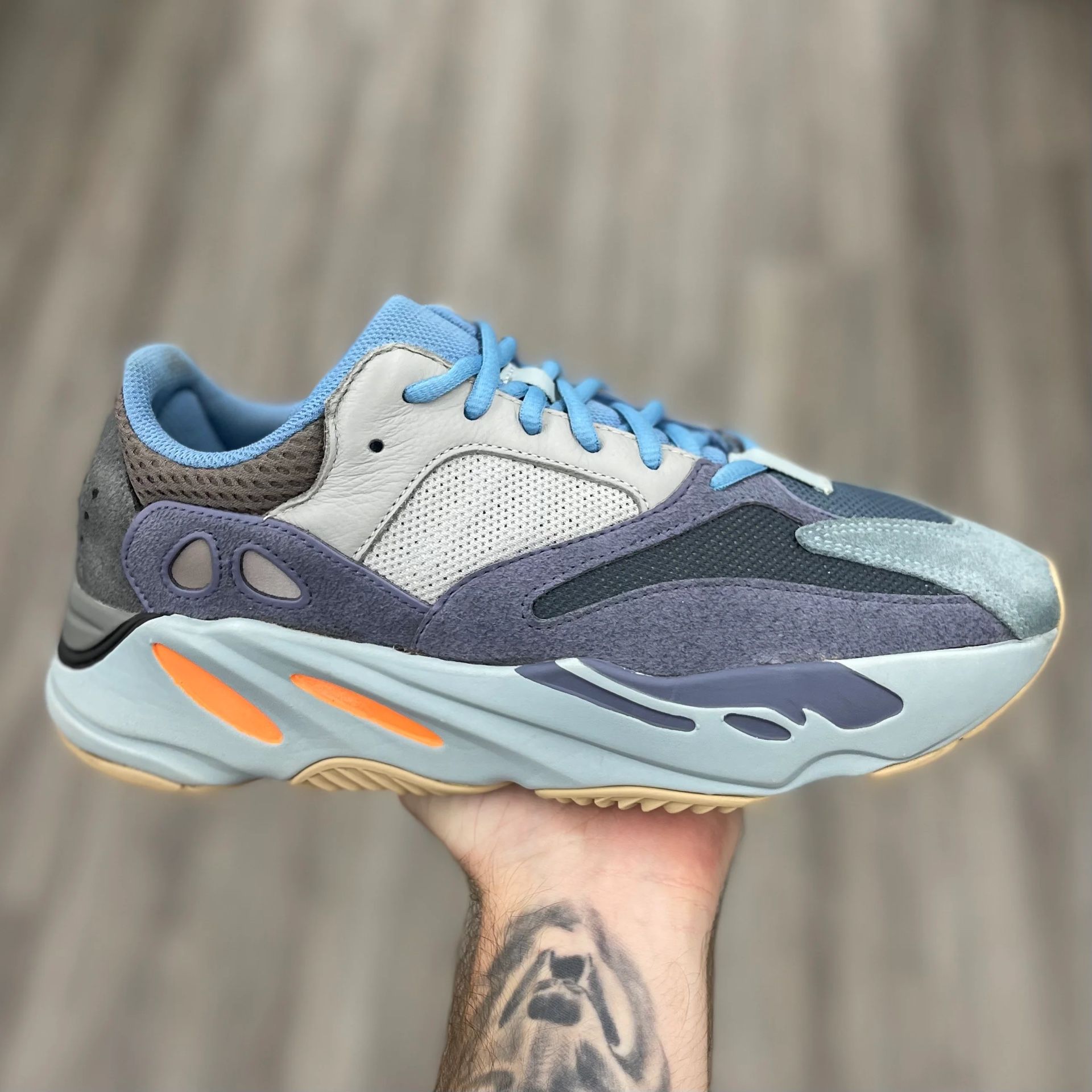 Yeezy 700 Carbon Blue