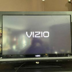 VIZIO E320VA 32-Inch LCD HDTV