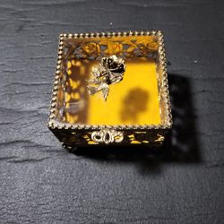 Vintage 4"×4"Roses Box