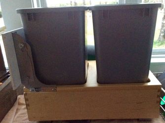 Dual Trashcan Kitchen Cabinet Sliding Insert
