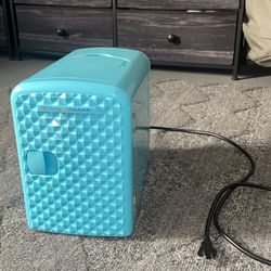 Mini fridge