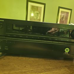 Onkyo TX-NR737