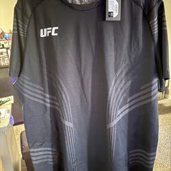 Brand New Men’s Official UFC Walkout Jersey Brazil Edition MMA XL