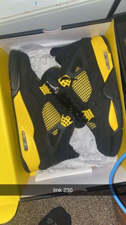 Jordan 4 Yellow Thunders 