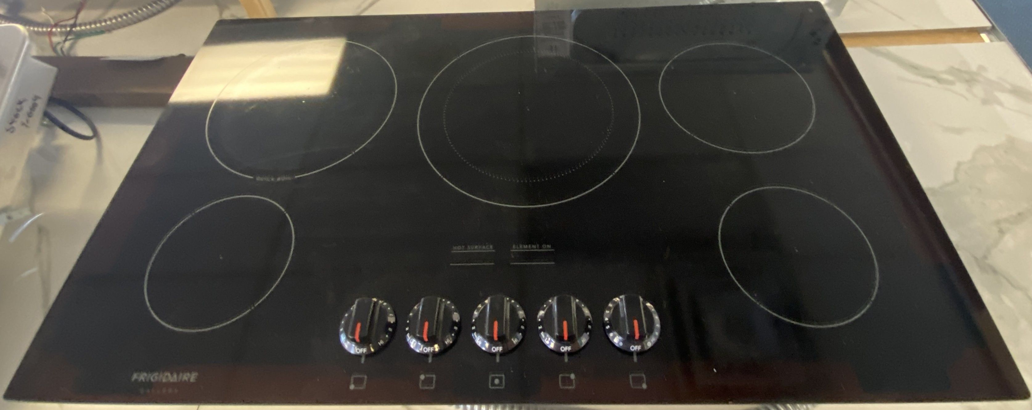 Black Frigidaire Five Burner Glass Top Electric Cooktop (7-007)