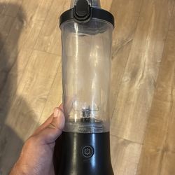 Portable blender