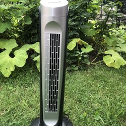 Very Good Condition Holmes Tower Fan 