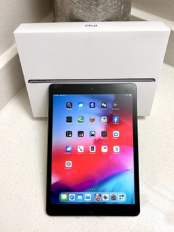 Apple iPad 7th Generation - Excellent Condition