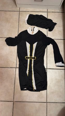 Adult nun coustume