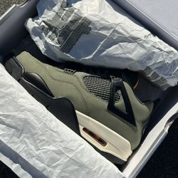 Jordan 4 Retro Undefeated OG 