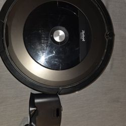 IROBOT Roomba Vacuum 
