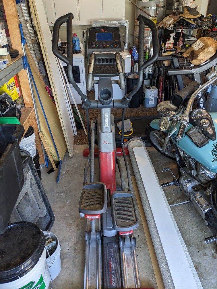 Free motion Elliptical