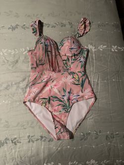 Women’s Small (1 Piece) Bathing Suits