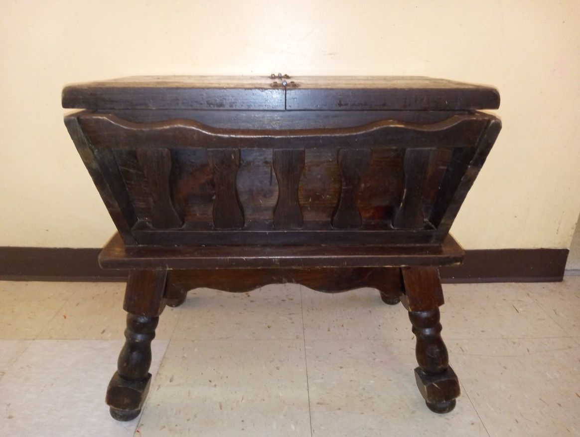 Antique Table (READ DESCRIPTION)