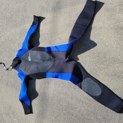 H2Odyssey 3/2mm Neoprene Full Suit Wetsuit for Kids, kids size 10, Like New (only used a few times)

Kids size 10