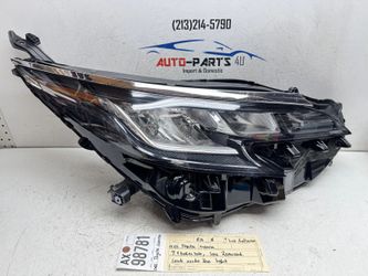 w/damage 2021 - 22 - 23 - 2025 TOYOTA SIENNA RIGHT REFLECTOR LED HEADLIGHT OEM AX98781