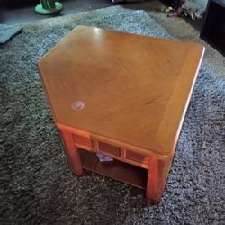 Corner Table 