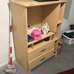 Entertainment Center/ Drawer Storage