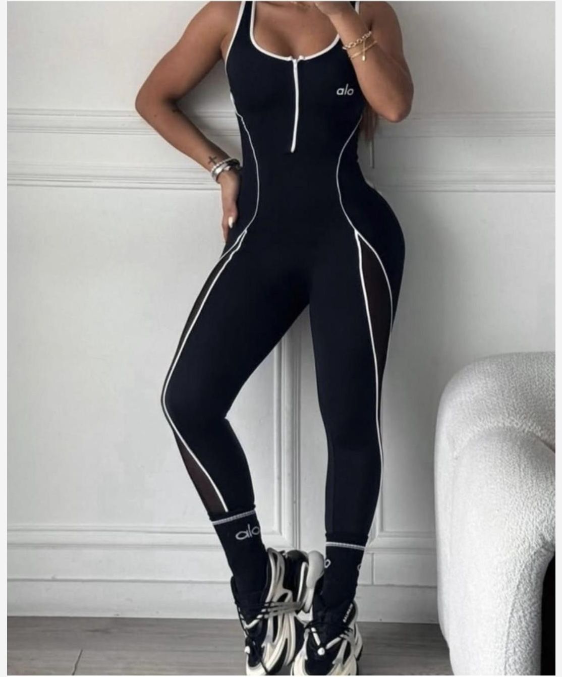 ALO Yoga Authentic Apparel – New Hoodies, Tops & Legging Sets