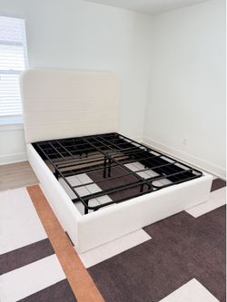 Queen Bed + Metal Frame