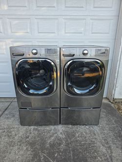 LG Direct Drive High Efficiency Washer and Dryer Set (Electric)