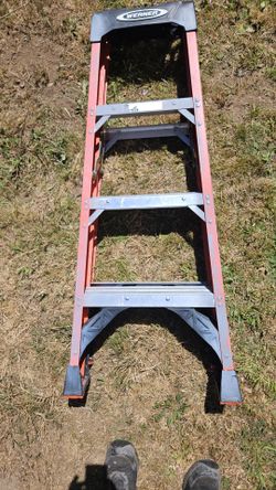 Werner NXT1A04 4 foot 300lbs step ladder