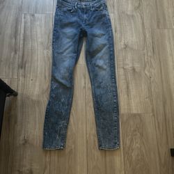 Guess jeans.