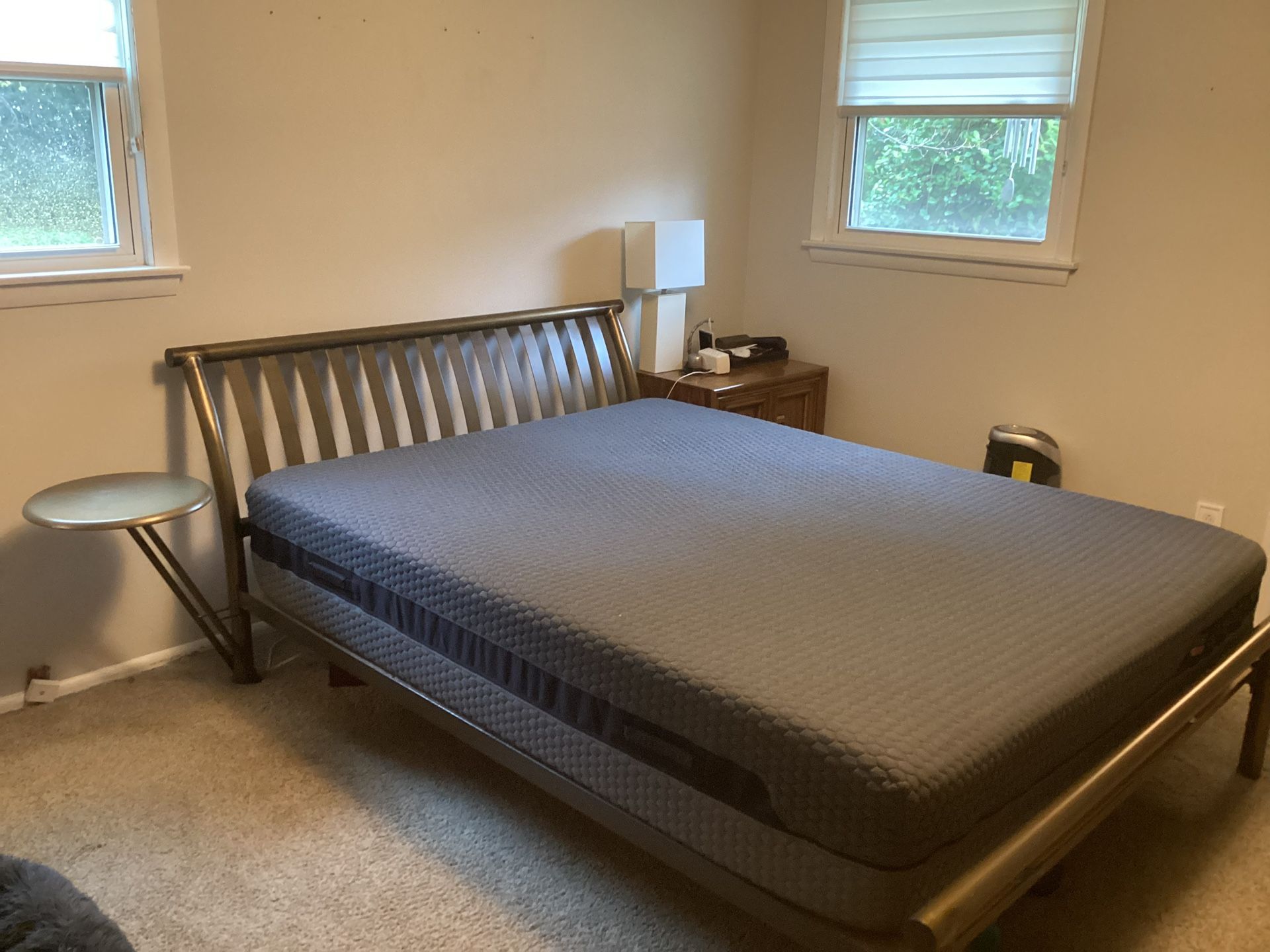 Queen Metal Sleigh Bed