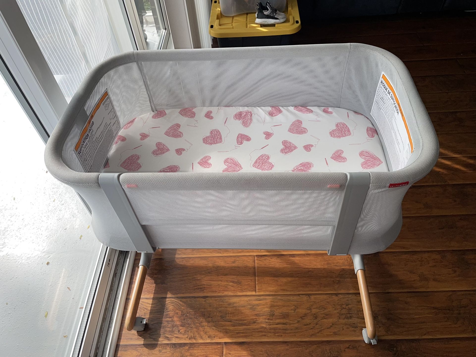 Cozy Up 2 In 1 Bassinet 