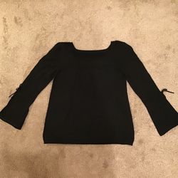 Black sweater with beautiful sleeves