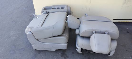 2011-2017 Honda Odyssey middle row leather seats