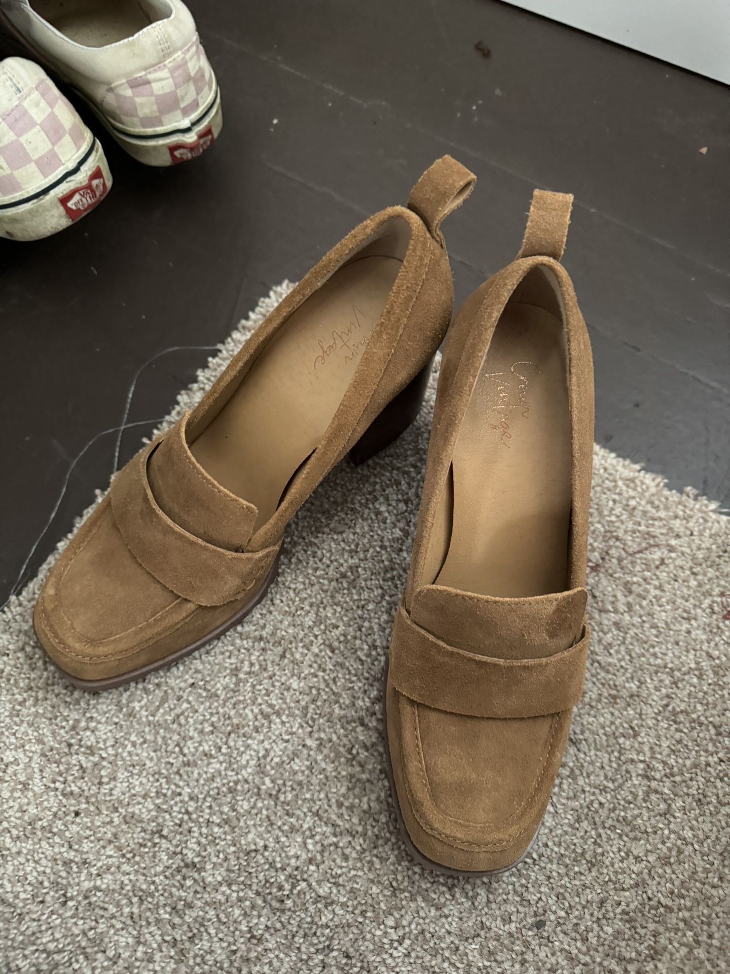 Cute Brown Heels