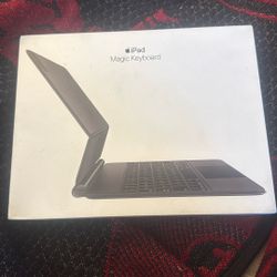 APPLE MAGIC KEY BOARD NEW 