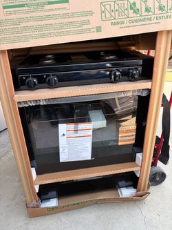 BRAND NEW GAS STOVE